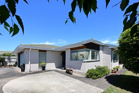 2/22 Septimus Place, Henderson, Auckland