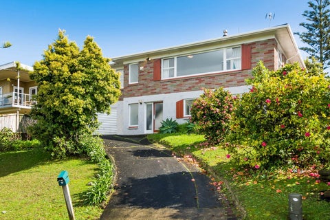 15 Martin Crescent, Northcote, Auckland