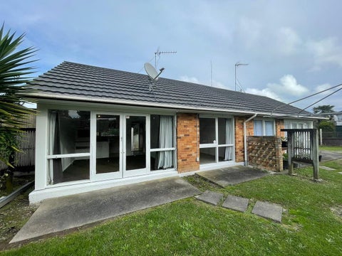 42 McAnnalley Street, Manurewa East, Auckland