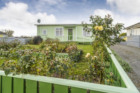 10 Gordon Crescent, Marton