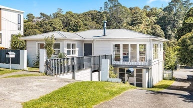 38 Woodside Road, Massey, Auckland