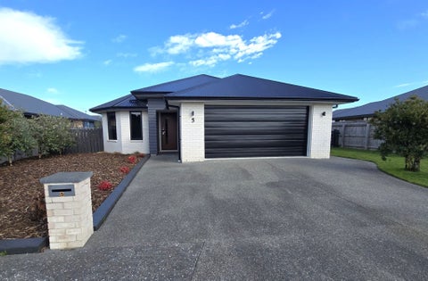 5 Hereford Drive, Carterton