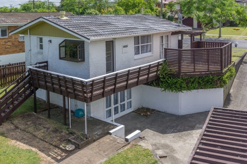 24 Garden Heights Avenue, Glenview, Hamilton