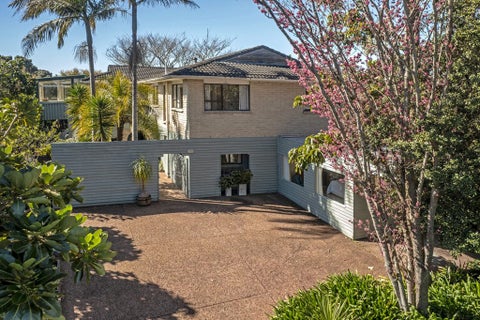 2 Geoffrey Road, Torbay, Auckland