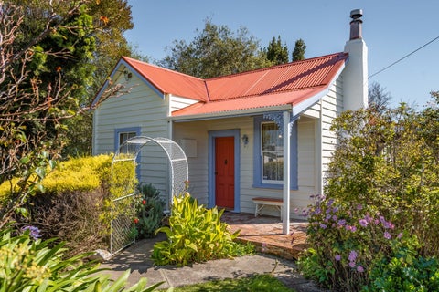 17 Cambridge Road, Martinborough, Martinborough