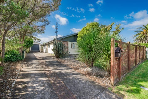21 Chums Road, Paraparaumu Beach, Paraparaumu