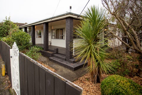 6 Rhodes Street, Carterton