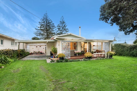27 Koputara Road, Himatangi Beach, Foxton