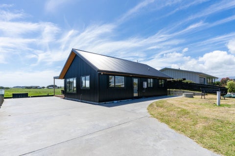 7 Sand Dune Grove, Waikawa Beach, Manakau