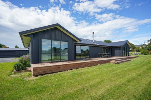 15 Oreti Road, Otatara