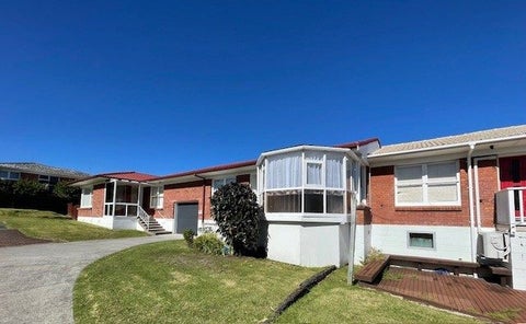 2/11 Winscombe Street, Belmont, Auckland