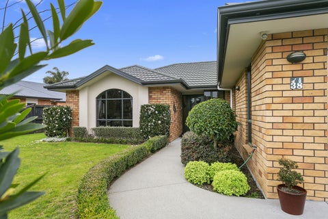 38 Oaklands Drive, Cambridge, Cambridge