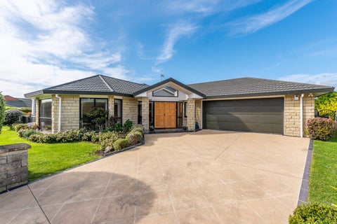 11 Barrett Drive, Waikanae Beach, Waikanae