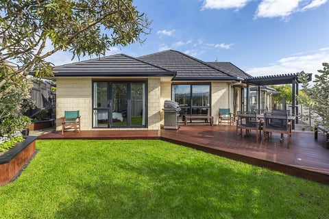 10 Astronomer Place, Whitby, Porirua