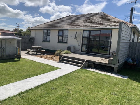 8 Lanark Street, Balclutha