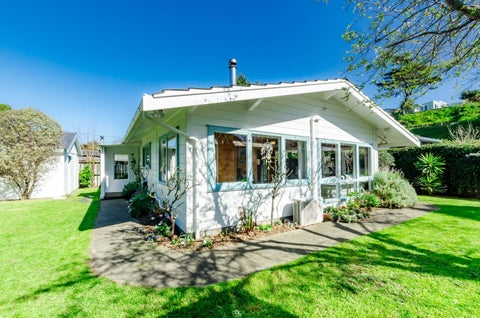 52 Tennis Court Road, Raumati South, Paraparaumu