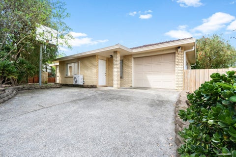 40 Ginders Drive, Massey, Auckland