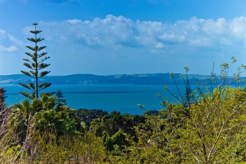 4 Honeysuckle Lane, Mairangi Bay, Auckland