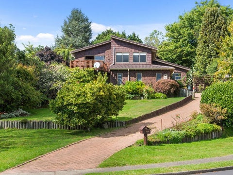 32 Wychwood Crescent, Springfield, Rotorua