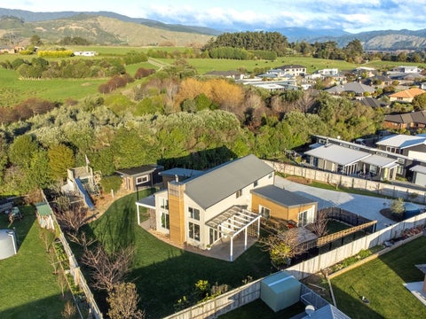 9 Pohatu Lane, Otaki