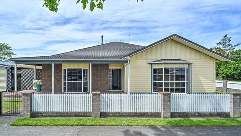 910 Collinge Road, Mayfair, Hastings
