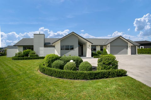 18 Mike Smith Drive, Cambridge, Cambridge