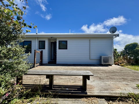 14A Warrington Grove, Newlands, Wellington