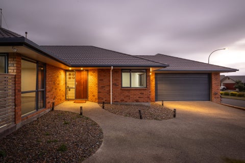 12 Johnstone Drive, Fitzherbert, Palmerston North
