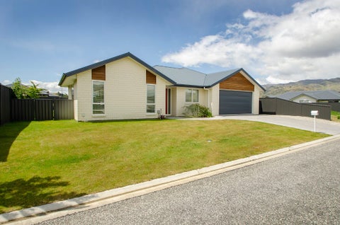 10 Phoenix Place, Cromwell, Cromwell