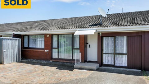 2/12 Dornwell Road, Three Kings, Auckland