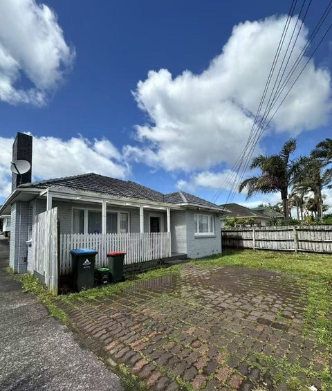 1/38 May Road, Mount Roskill, Auckland
