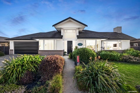 67 Pohutukawa Parade, Riverhead, Riverhead