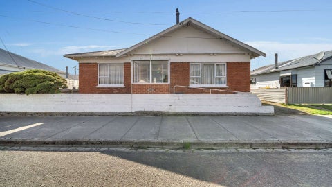 10 Saunders Street, Owaka, Owaka