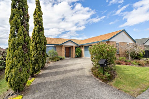 45 Roy Maloney Drive, Henderson, Auckland