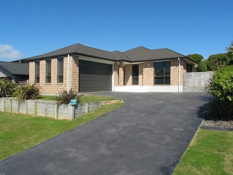 3 Aspiring Terrace, Aotea, Porirua