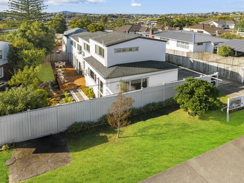 10A Rutherford Terrace, Meadowbank, Auckland