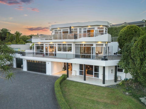 34 Ferntree Terrace, West Harbour, Auckland
