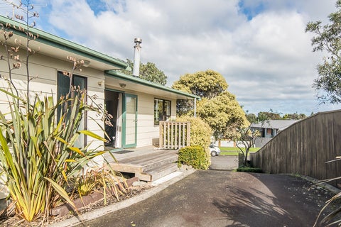 31 Eruini Street, Waikanae Beach, Waikanae
