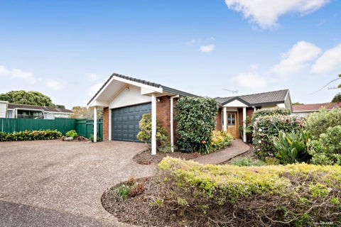 2/17 Arthur Road, Hillpark, Auckland