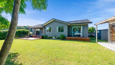 28B Poplar Grove, Whalers Gate, New Plymouth