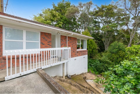 2/10 Nea Place, Hillcrest, Auckland