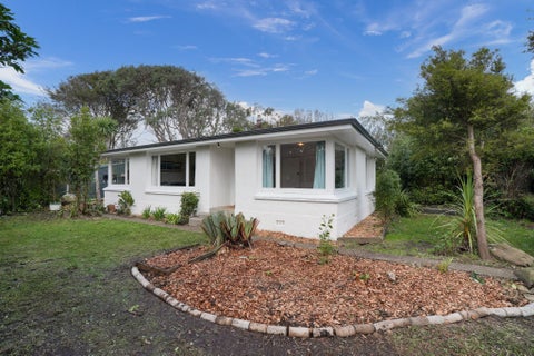 131 Black Road, Otatara