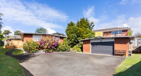 18 Uppingham Crescent, Hillcrest, Auckland