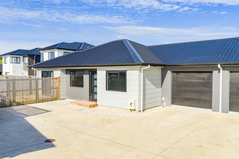 2/16 Tokerau Drive, Rototuna North, Hamilton