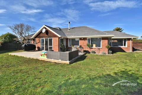 8 Parkwood Place, Parklands, Christchurch