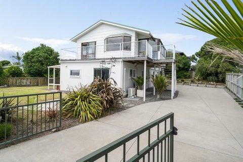 350 Papamoa Beach Road, Papamoa Beach, Papamoa