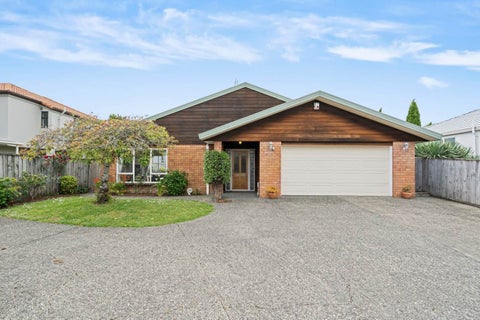 5 Harbour Lights Close, West Harbour, Auckland