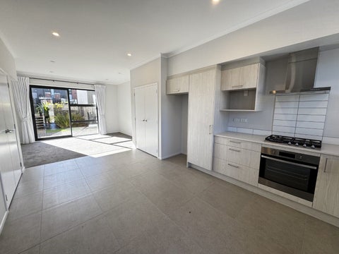 12 Kapia Road, Westgate, Auckland