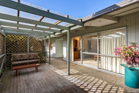 2/15 Omana Road, Milford, Auckland