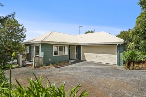 19B Landow Place, Henderson, Auckland